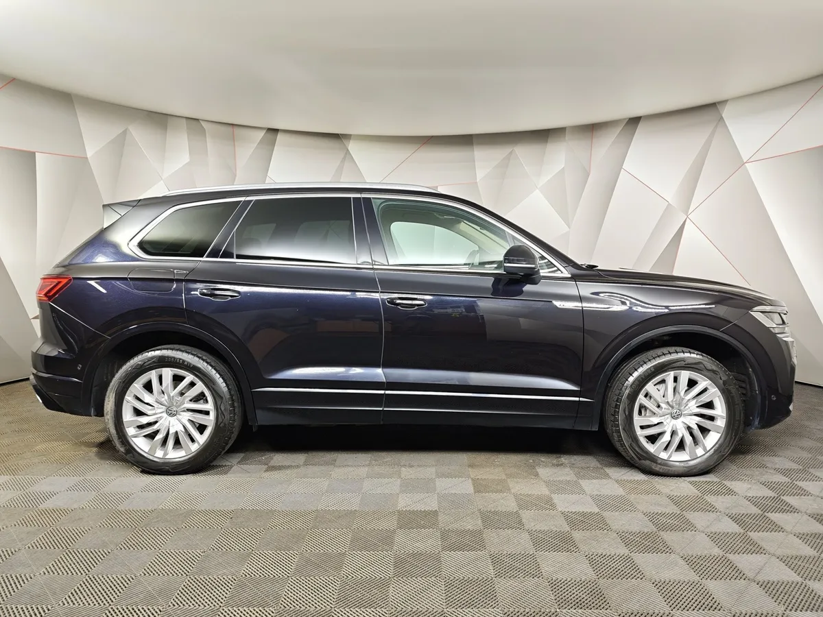 Volkswagen Touareg 3.0 V6 TDI Tiptronic 4Motion (249 л.с.) Business Черный в АВИЛОН. Слайд №6