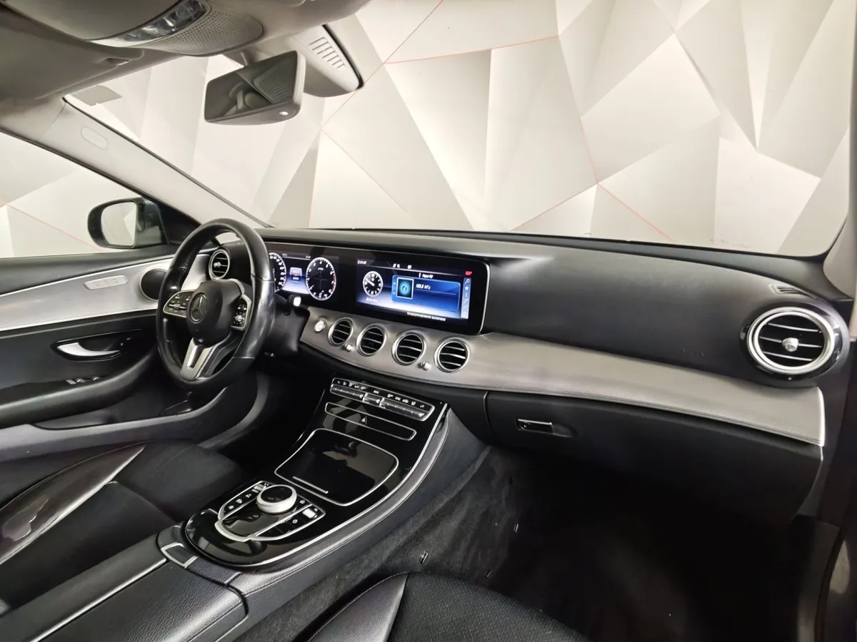 Mercedes-Benz E-Класс E 200 4MATIC 9G-TRONIC (184 л.с.) Premium Серый в АВИЛОН. Слайд №9