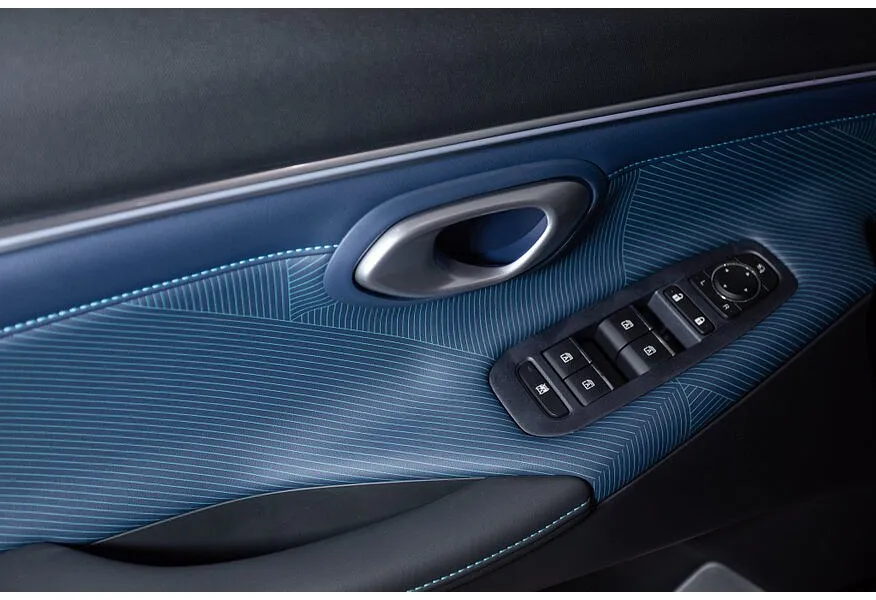 АВИЛОН - GAC GS3 1.5TG 7WDCT (170 л.с.) GL R-Style Красный - slide 15
