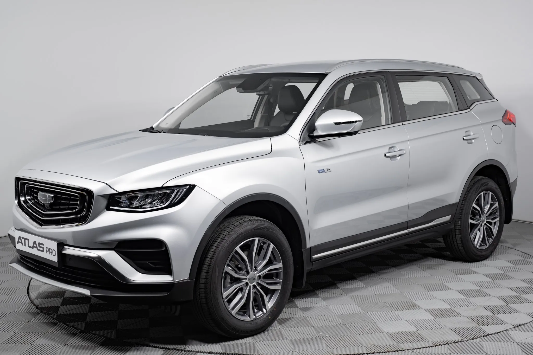 Джил атлас про 2023 отзывы. Geely Atlas Pro 1.5t 7dct AWD (177 Л.С.) flagship. Машина Джили атлас 2023 чёрная. Защита ДВС Джили атлас про 2023. Стоимость то Джили атлас у официального дилера.