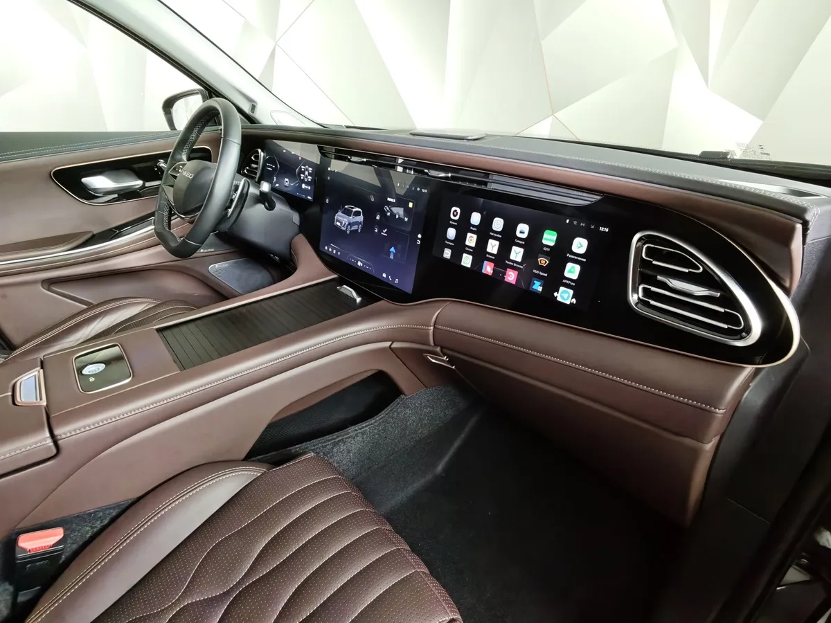 EXEED VX 2.0 AT AWD (249 л.с.) 7 мест President Черный в АВИЛОН. Слайд №13
