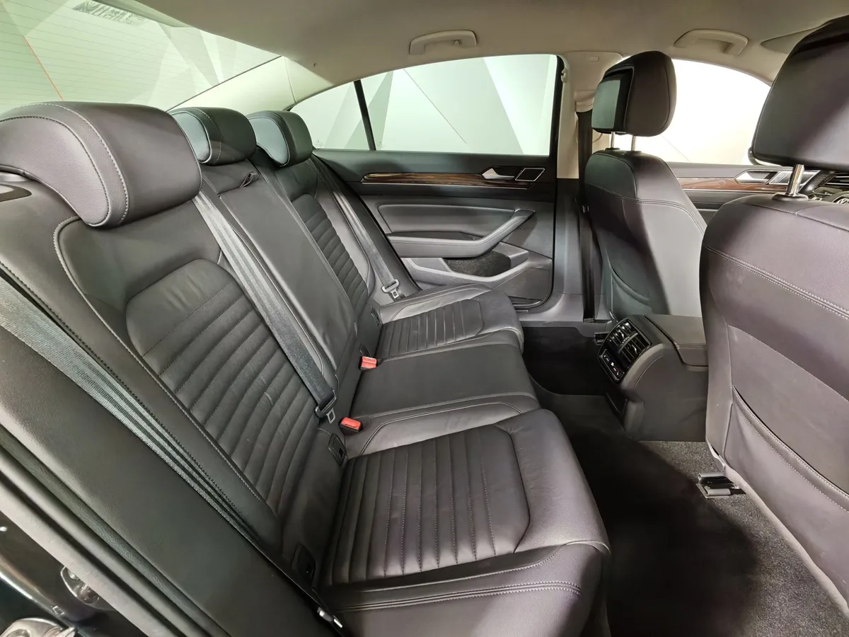 Volkswagen Passat 1.4 TSI BlueMotion DSG (150 л.с.) Trendline Серый в АВИЛОН. Слайд №15