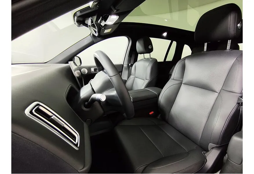 Li Auto L6 1.5 AT 4WD (150 л.с.) Max Черный в АВИЛОН. Слайд №8