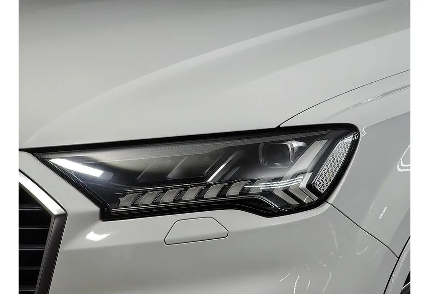 Audi Q7 3.0 TDI Tiptronic quattro (249 л.с.) Белый в АВИЛОН. Слайд №10