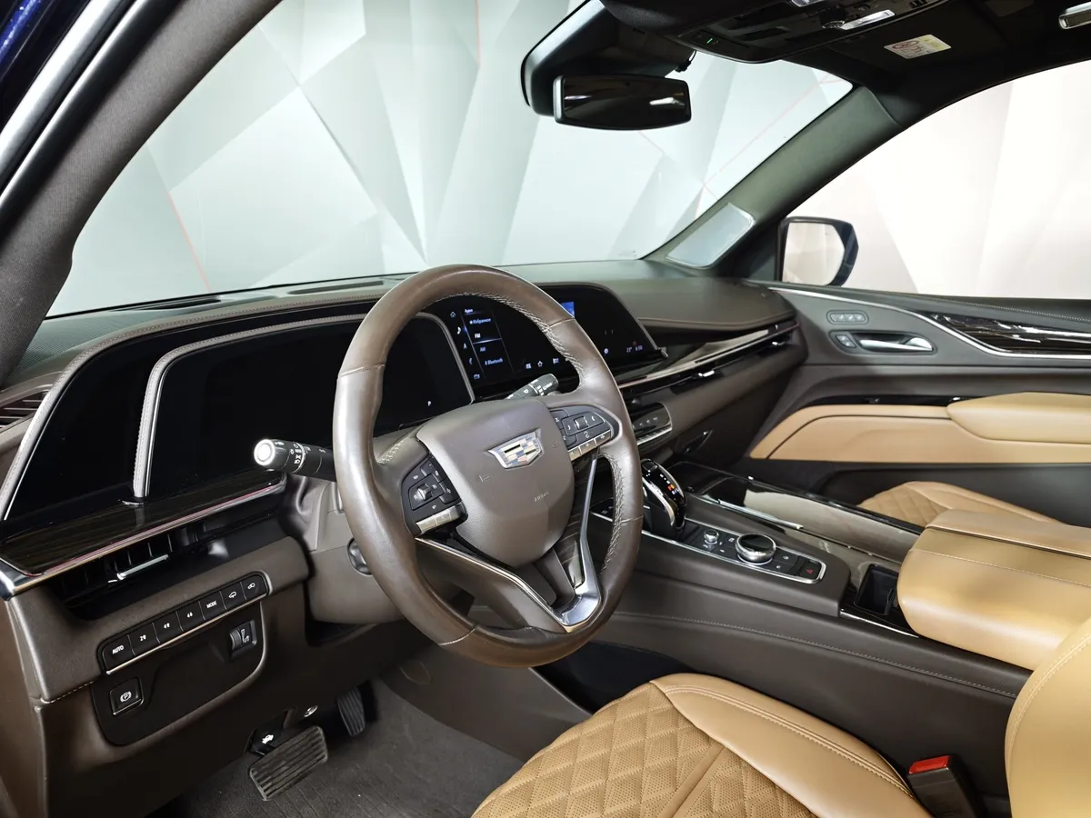 Cadillac Escalade 6.2 AT AWD (420 л.с.) Sport Синий в АВИЛОН. Слайд №19