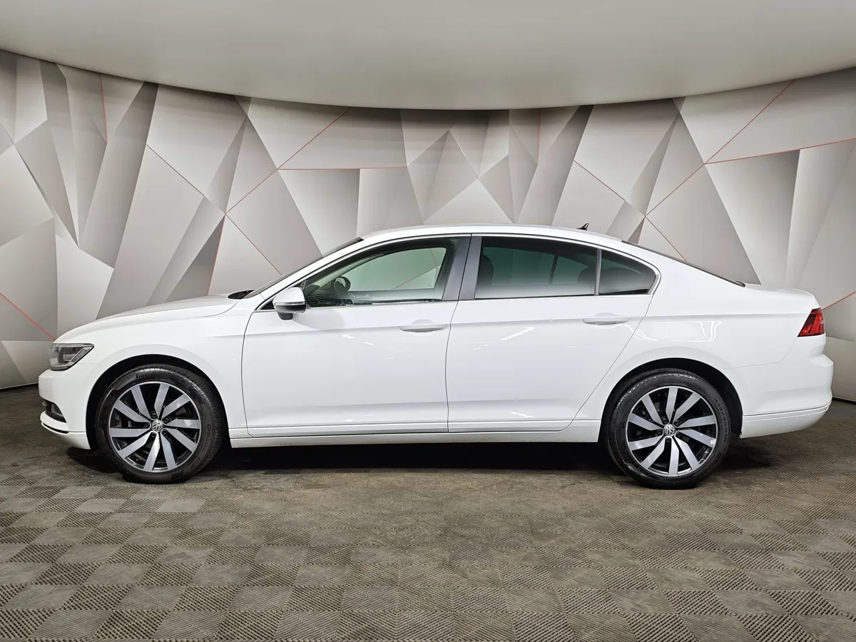 Volkswagen Passat 1.8 TSI BlueMotion DSG (180 л.с.) Highline Белый в АВИЛОН. Слайд №5