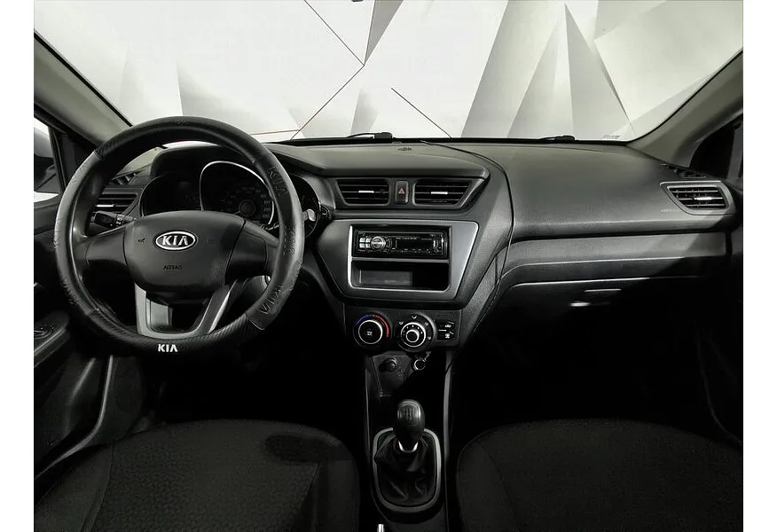 Kia Rio 1.4 MT (107 л.с.) Серебристый в АВИЛОН. Слайд №13