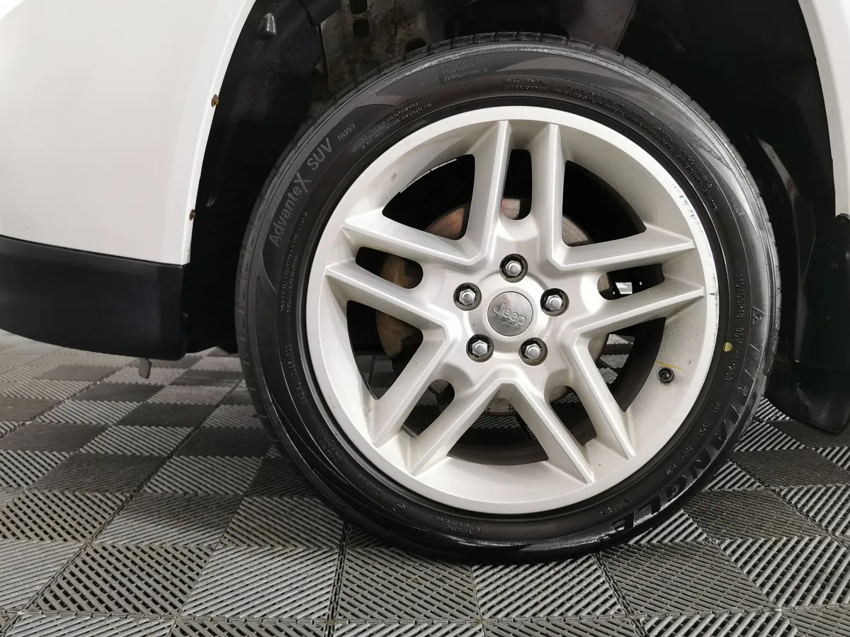 Jeep Compass 2.4 AT AWD (170 л.с.) Limited Белый в АВИЛОН. Слайд №9