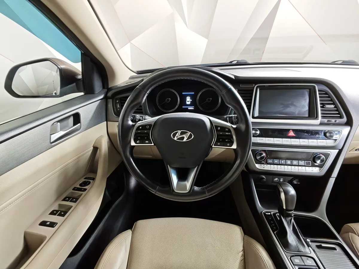 Hyundai Sonata 2.4 GDi AT (188 л.с.) Lifestyle Коричневый в АВИЛОН. Слайд №20