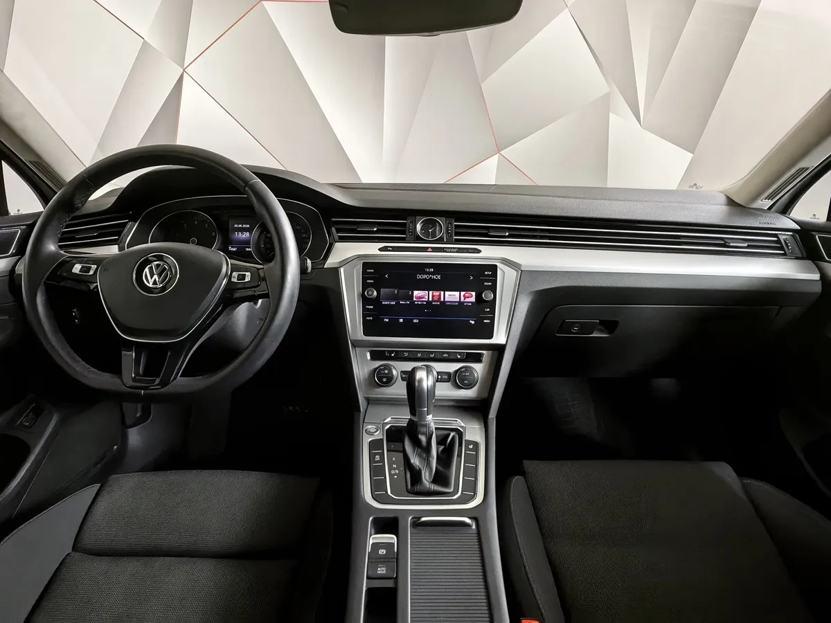 Volkswagen Passat 1.4 TSI BlueMotion DSG (150 л.с.) Comfortline Белый в АВИЛОН. Слайд №14