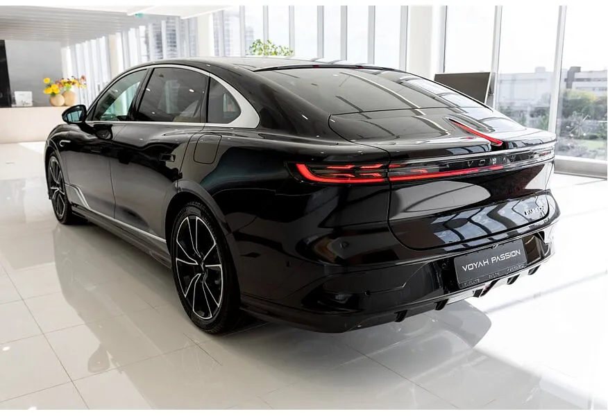 Voyah Passion 1.5 AT AWD (530 л.с.) Executive Черный в АВИЛОН. Слайд №6