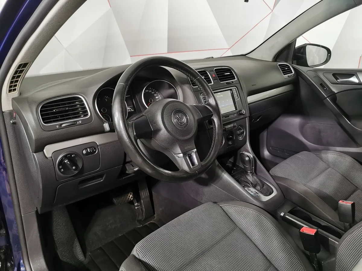 Volkswagen Golf 1.6 DSG (102 л.с.) Trendline Синий в АВИЛОН. Слайд №18 Volkswagen Golf 1.6 DSG (102 л.с.) Trendline Синий в АВИЛОН. Слайд №18