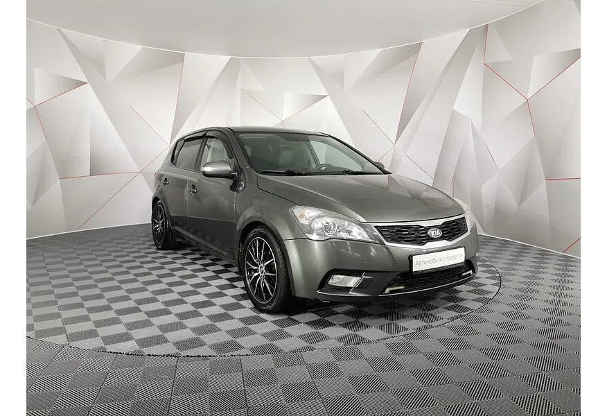 АВИЛОН - Kia Ceed 1.6 MT (122 л.с.) Серебристый - slide 1