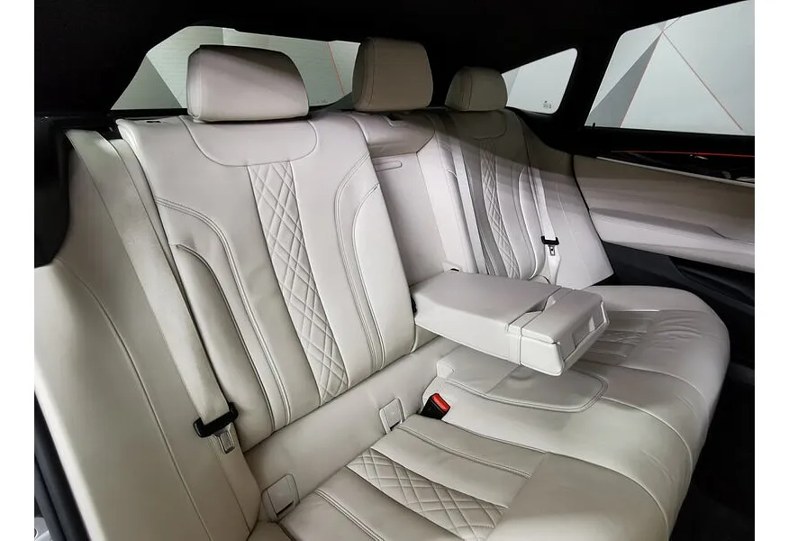 BMW 6 серия 630d xDrive Steptronic (249 л.с.) M Sport Plus Серый в АВИЛОН. Слайд №17