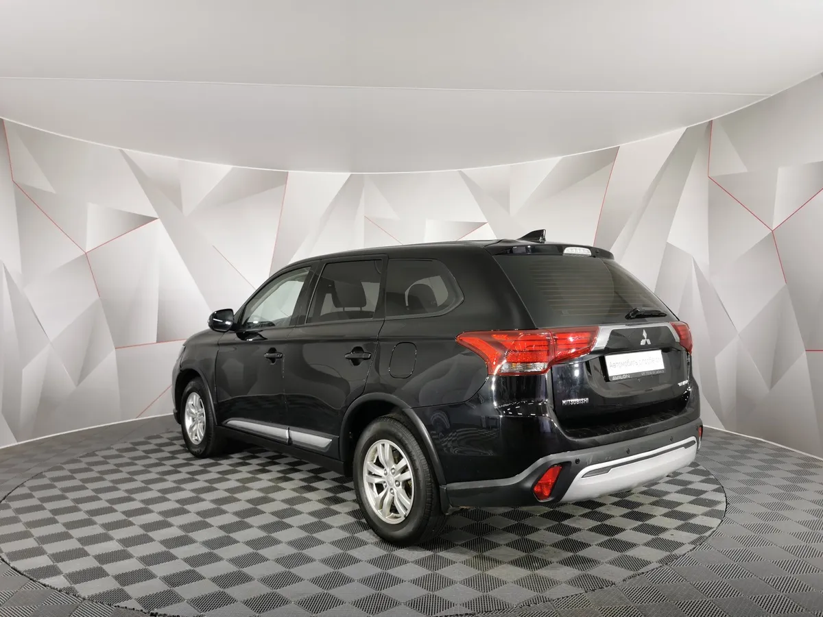 Mitsubishi Outlander 2.0 CVT 4WD (146 л.с.) Черный в АВИЛОН. Слайд №4