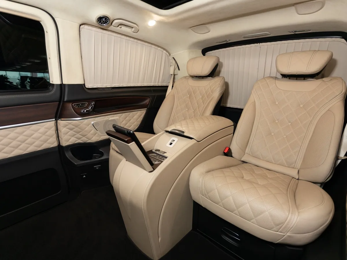 Mercedes-Benz V-Класс V 250 d AT L2 4x4 (190 л.с.) Exclusive Черный в АВИЛОН. Слайд №18