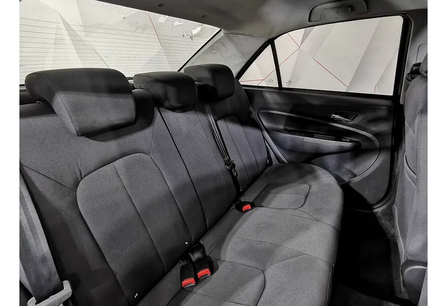 Geely GC6 1.5 MT (94 л.с.) Красный в АВИЛОН. Слайд №16