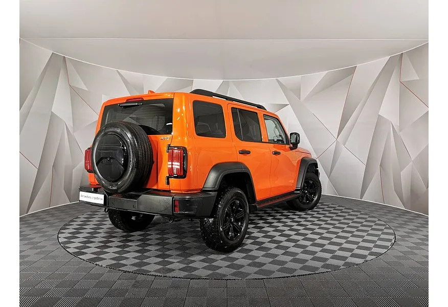 TANK 300 2.0T AT 4WD (220 л.с.) Adventure Оранжевый в АВИЛОН. Слайд №2