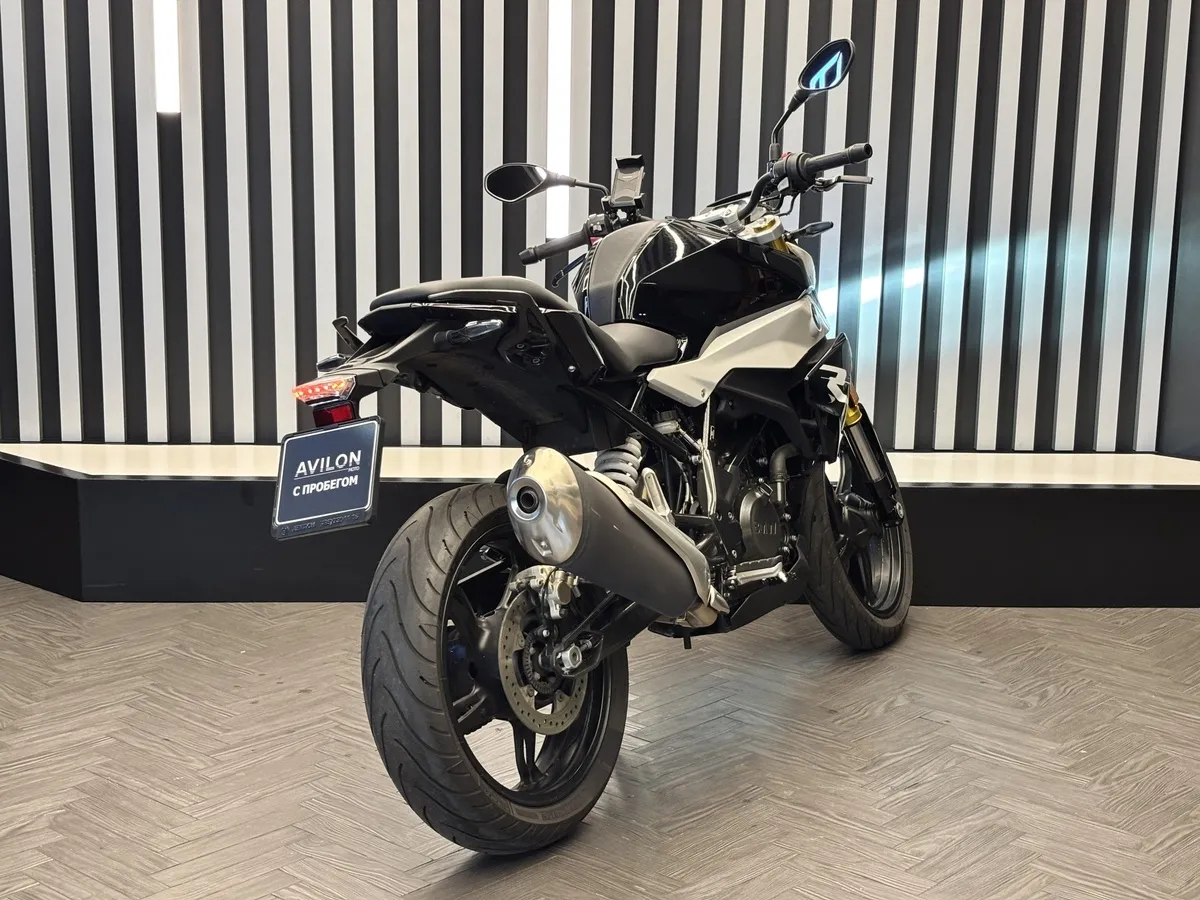 BMW Motorrad G 310 R G 310 R 313 см³ (34) 313 Черный в АВИЛОН. Слайд №6