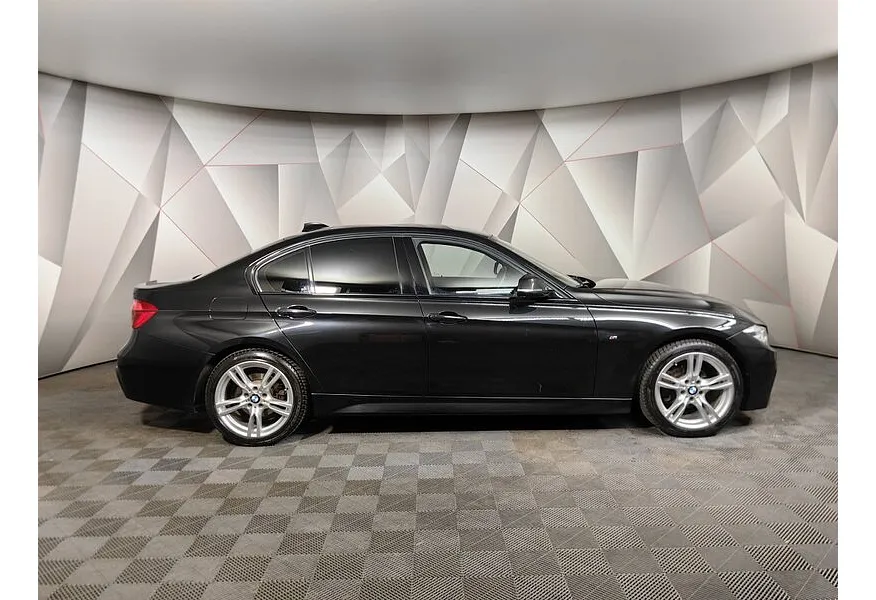 BMW 3 серия 320i xDrive AT (184 л.с.) Черный в АВИЛОН. Слайд №5
