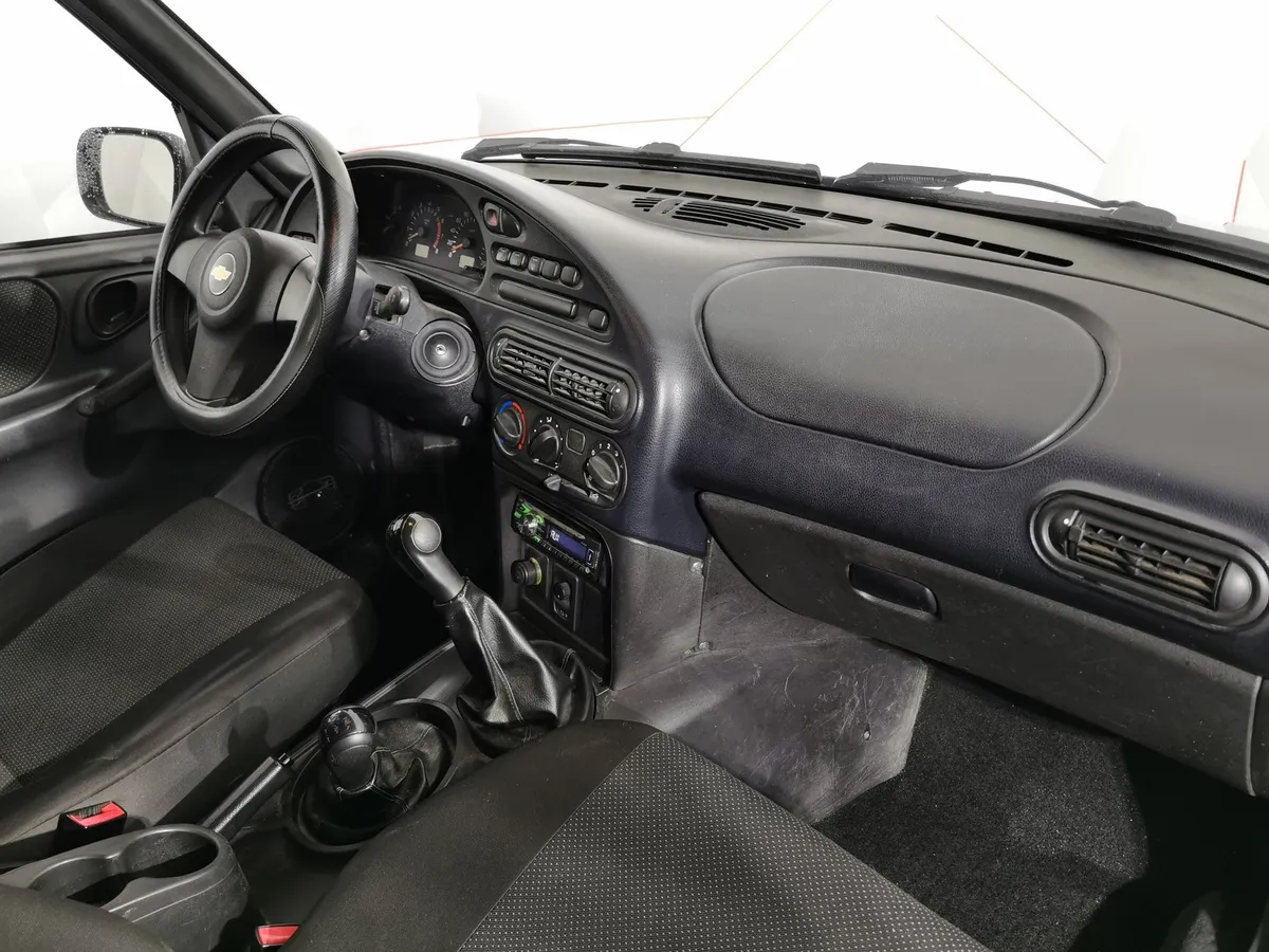 Chevrolet Niva 1.7 MT (80 л.с.) Зеленый в АВИЛОН. Слайд №12