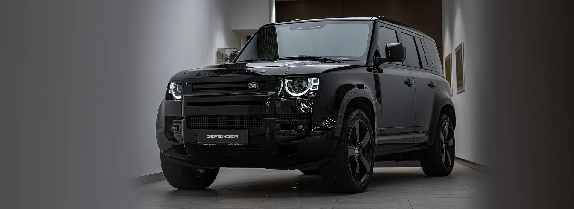 LAND ROVER DEFENDER BOND EDITION