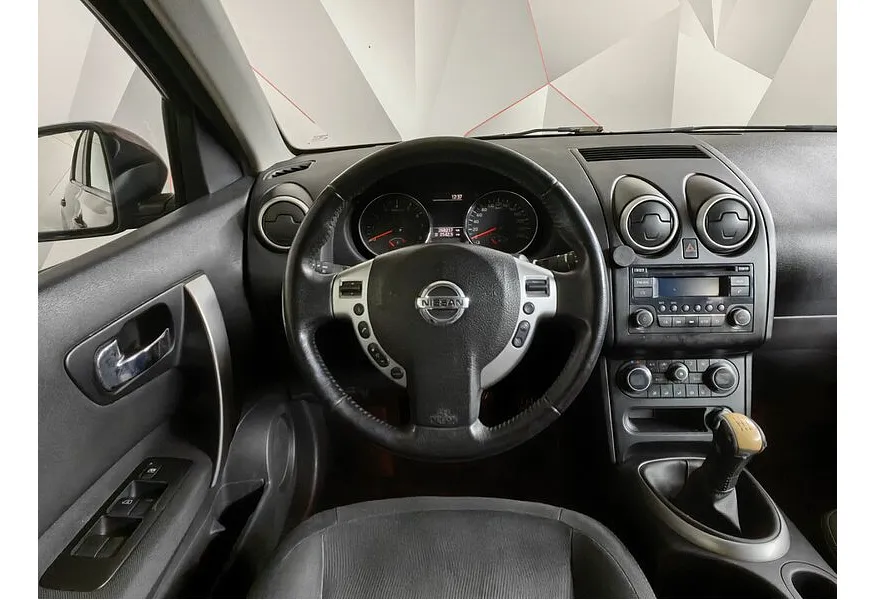 Nissan Qashqai 1.6 MT FWD (115 л.с.) Красный в АВИЛОН. Слайд №17