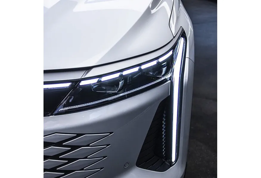 EXEED RX 2.0T 8AT 4WD (249 л.с.) Premium Белый в АВИЛОН. Слайд №13