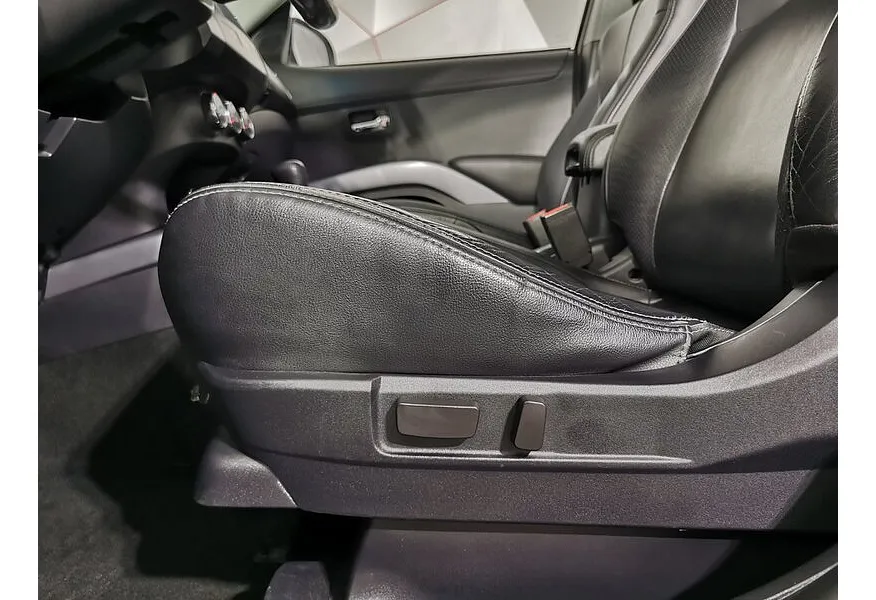 АВИЛОН - Mitsubishi Outlander 2.4 CVT 4WD (170 л.с.) Черный - slide 10