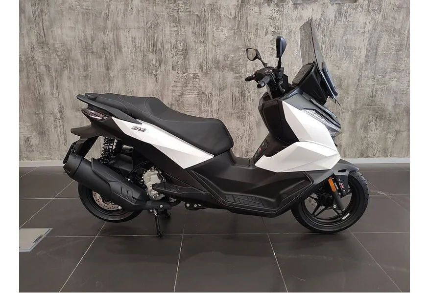 VOGE SR3 245 см³ (26 л.с.) 245 Белый в АВИЛОН. Слайд №4