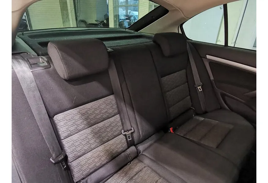 Skoda Octavia 1.8 TSI MT (152 л.с.) Ambition (CKD) Белый в АВИЛОН. Слайд №16