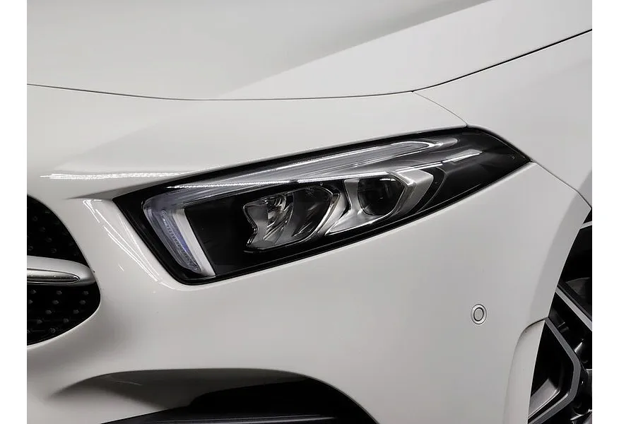 Mercedes-Benz A-Класс A 200 7G-DCT (150 л.с.) Sport Белый в АВИЛОН. Слайд №10