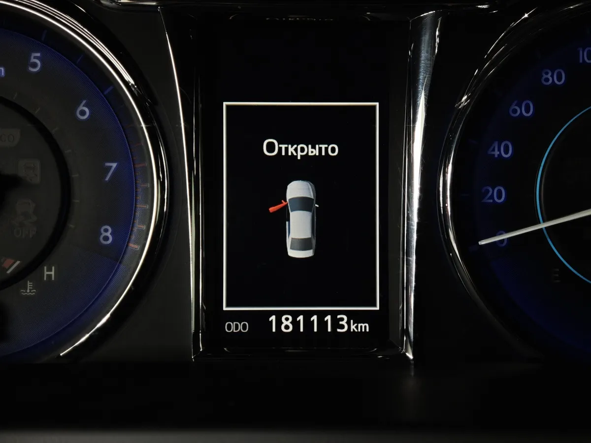 Toyota Camry 2.5 AT (181 л.с.) Черный в АВИЛОН. Слайд №18