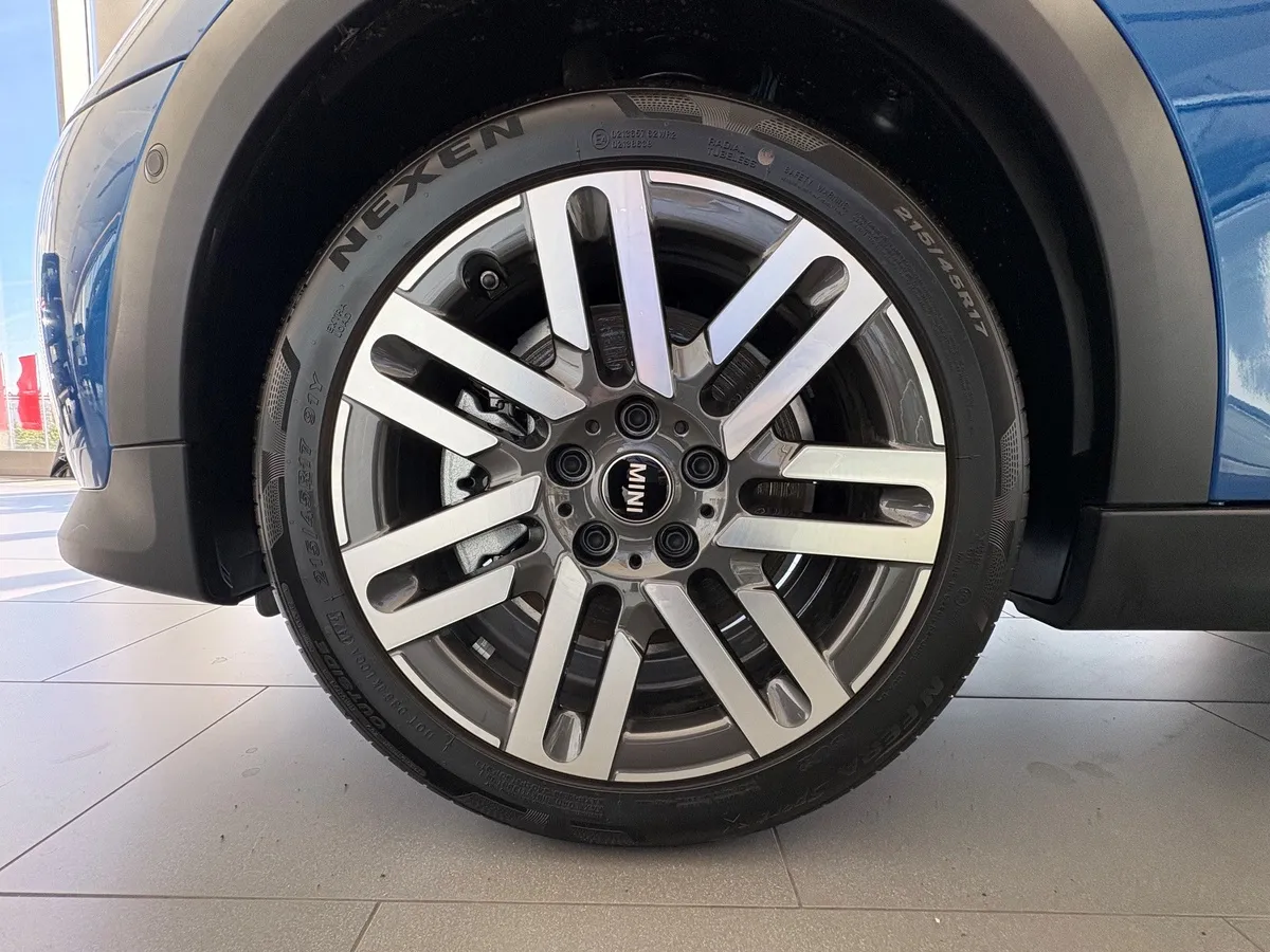 MINI Cooper 1.5 AMT FWD (156 л.с.) Синий в АВИЛОН. Слайд №9