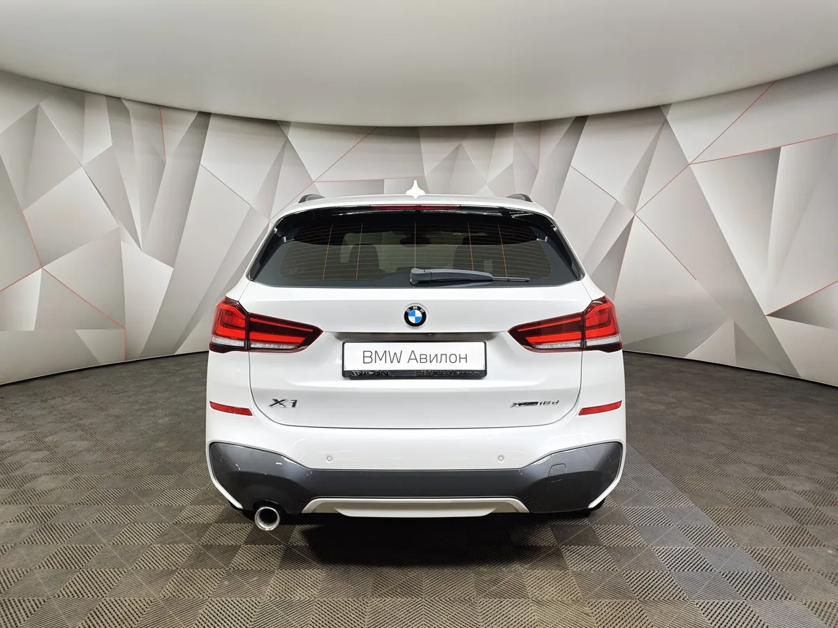 BMW X1 18d xDrive (150 л.с.) Белый в АВИЛОН. Слайд №4