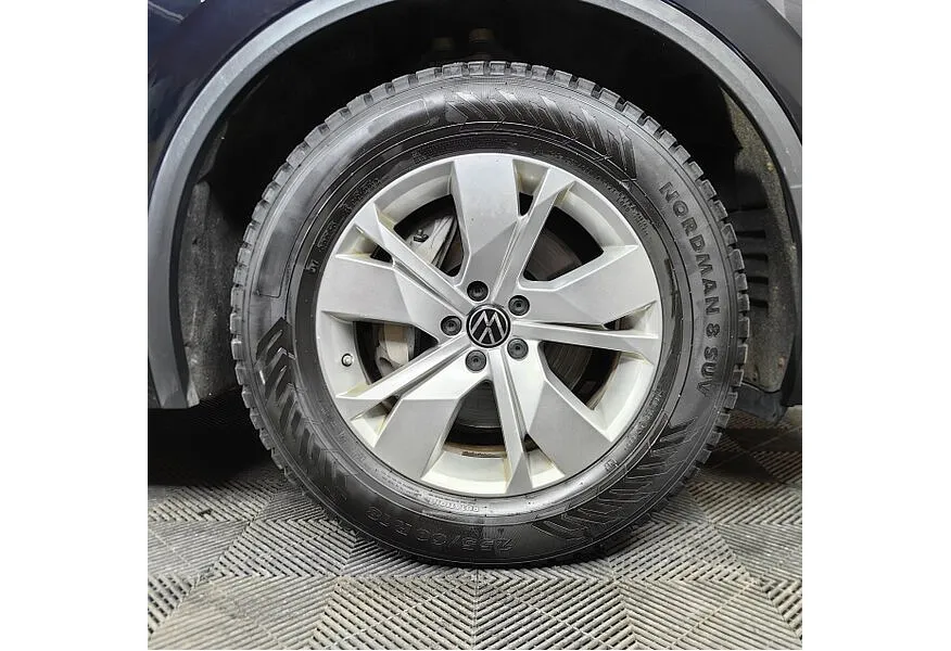 Volkswagen Touareg 3.0 V6 TDI Tiptronic 4Motion (249 л.с.) Respect Черный в АВИЛОН. Слайд №9