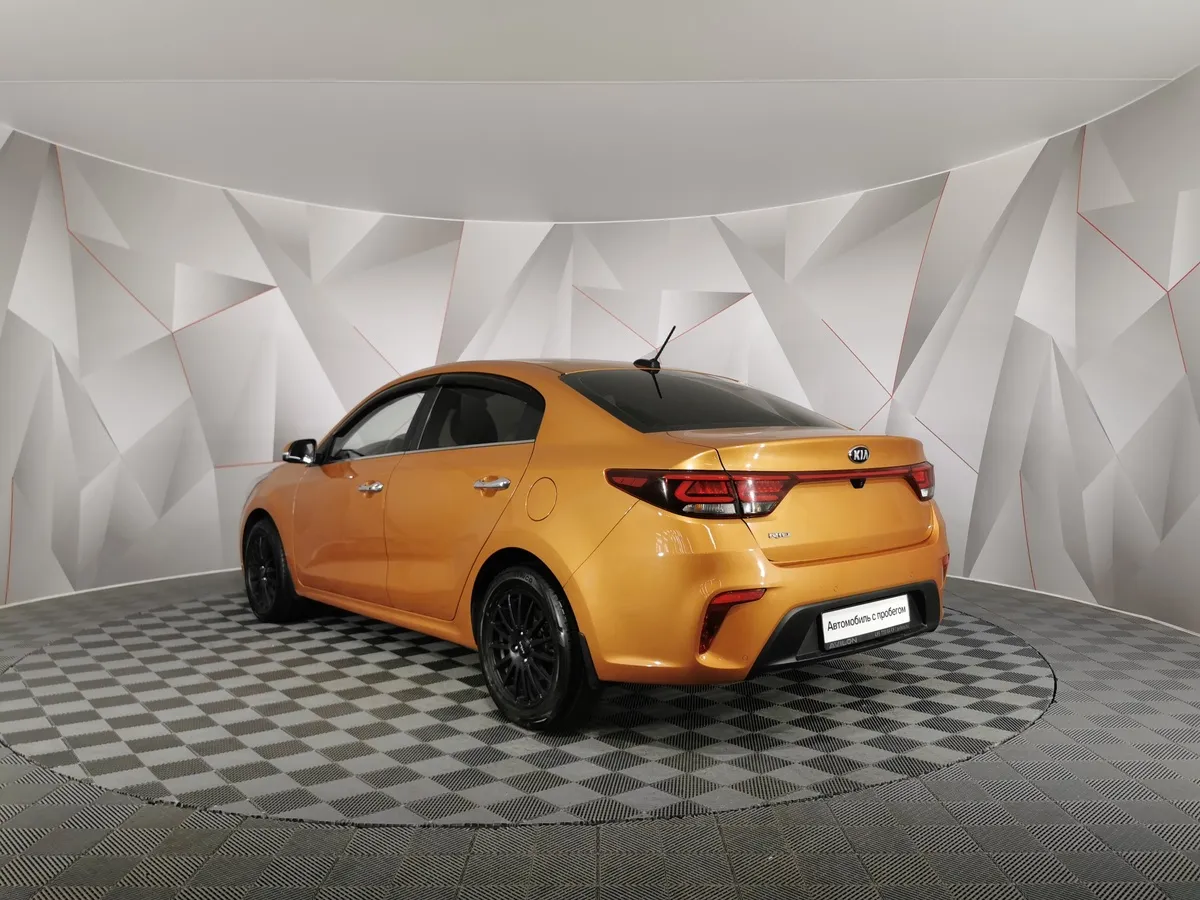 Kia Rio 1.6 AT (123 л.с.) Оранжевый в АВИЛОН. Слайд №4