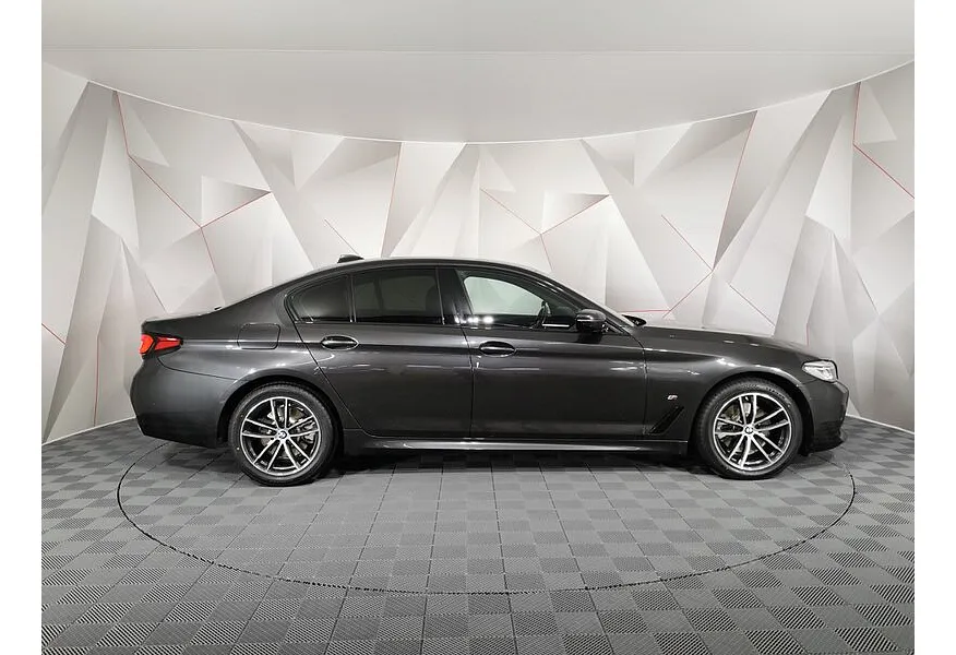 АВИЛОН - BMW 5 серия 520d xDrive Steptronic (190 л.с.) Base (Локальная сборка) Серый - slide 2