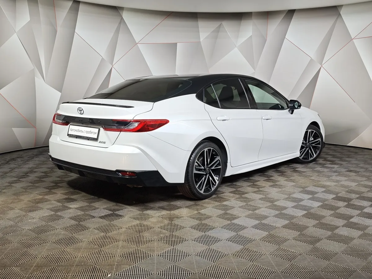Toyota Camry 2.0 AT (173 л.с.) Sport Белый в АВИЛОН. Слайд №2