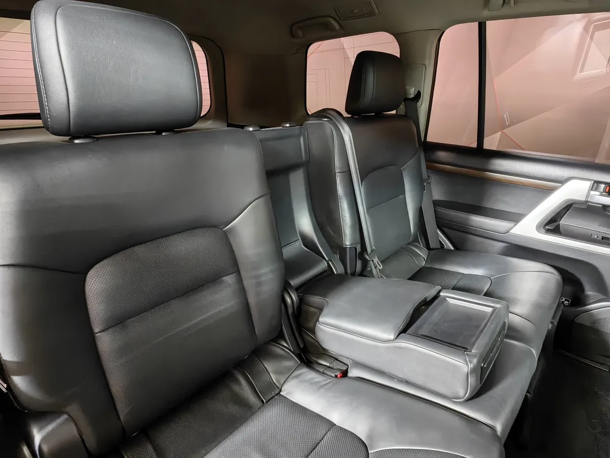 Toyota Land Cruiser 4.5 TD AT (249 л.с.) Черный в АВИЛОН. Слайд №17