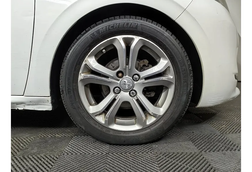 АВИЛОН - Peugeot 208 1.6 VTi AT (120 л.с.) Белый - slide 15