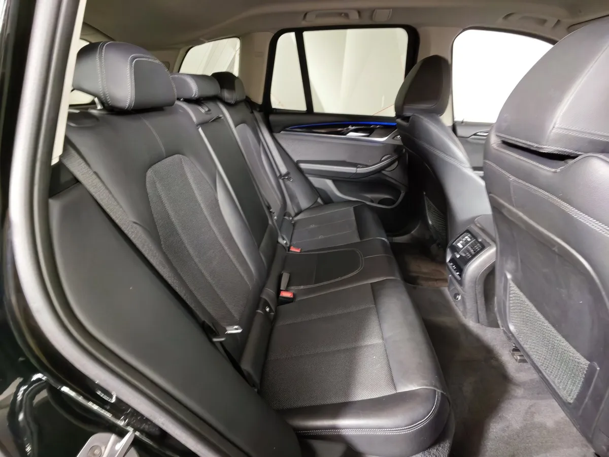 BMW X3 xDrive25d AT (231 л.с.) Черный в АВИЛОН. Слайд №13