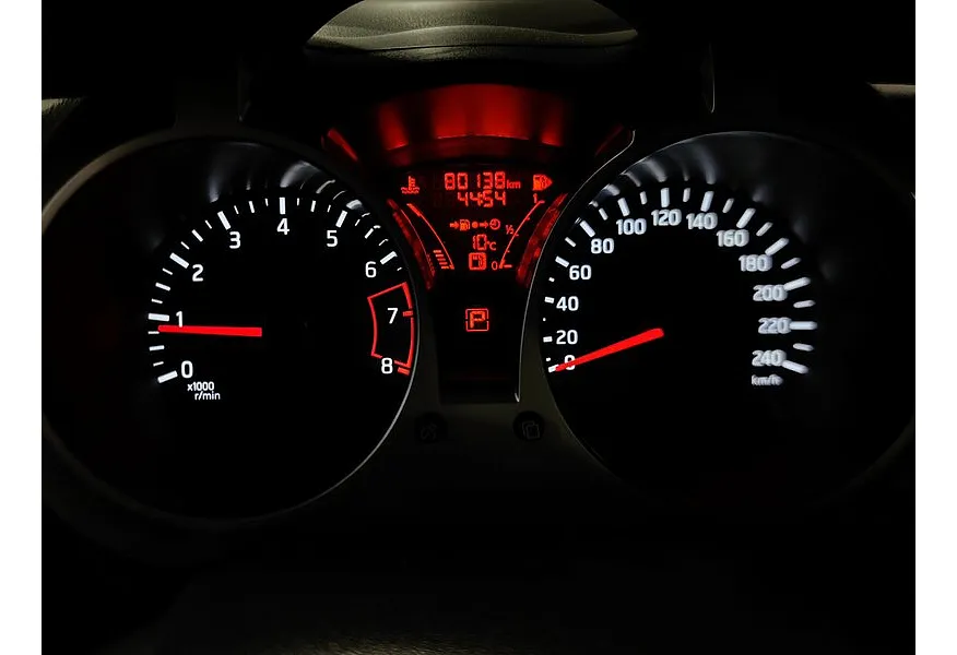 Nissan Juke 1.6 CVT (117 л.с.) Черный в АВИЛОН. Слайд №17