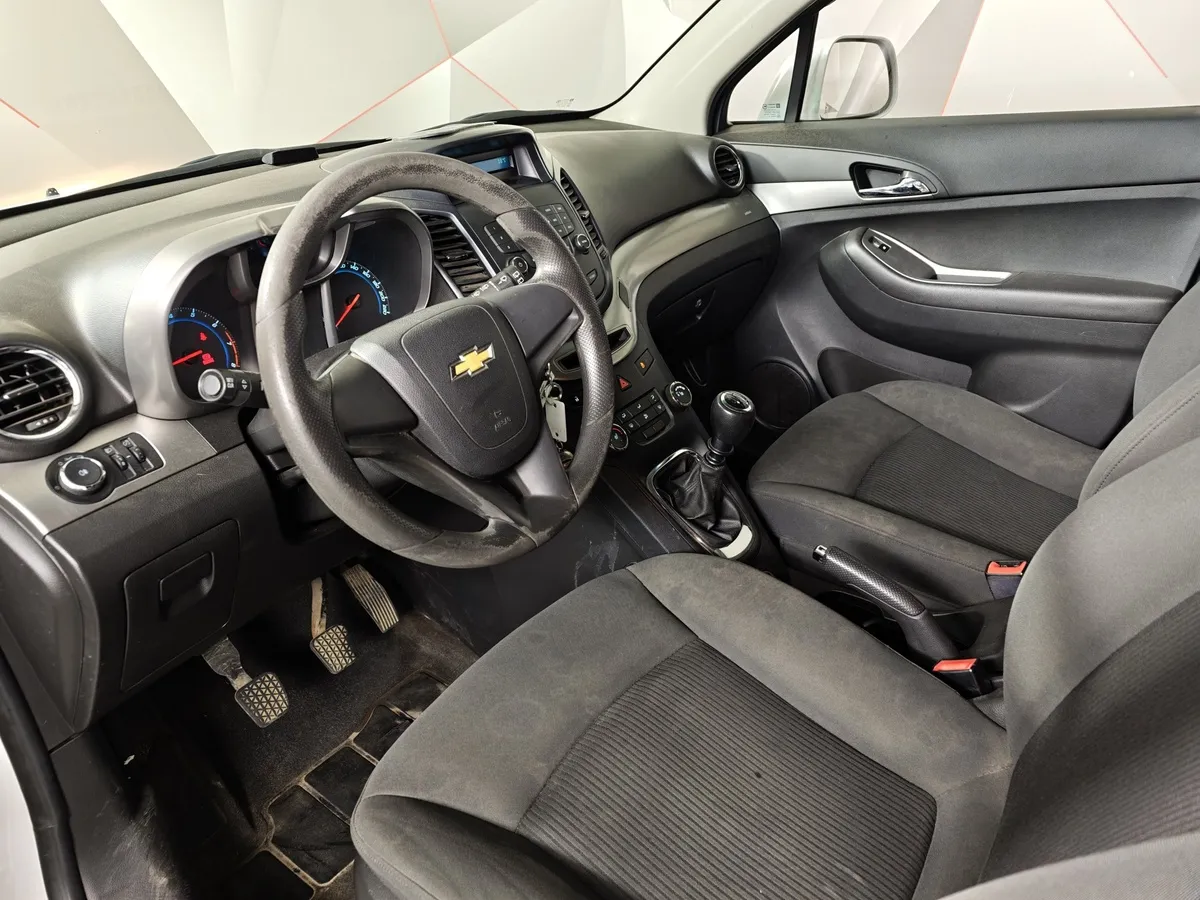 Chevrolet Orlando 1.8 MT (141 л.с.) Белый в АВИЛОН. Слайд №19