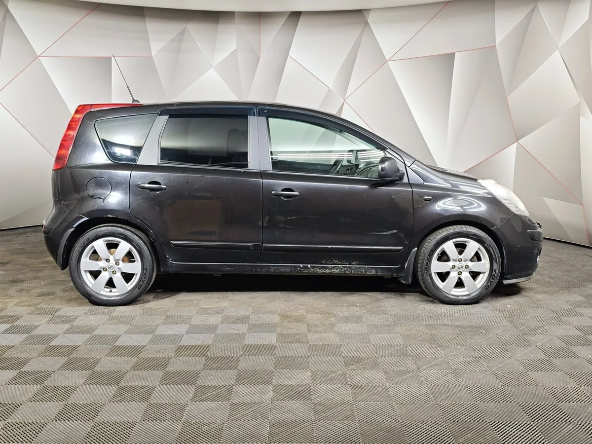 Nissan Note 1.6 AT (110 л.с.) Черный в АВИЛОН. Слайд №6
