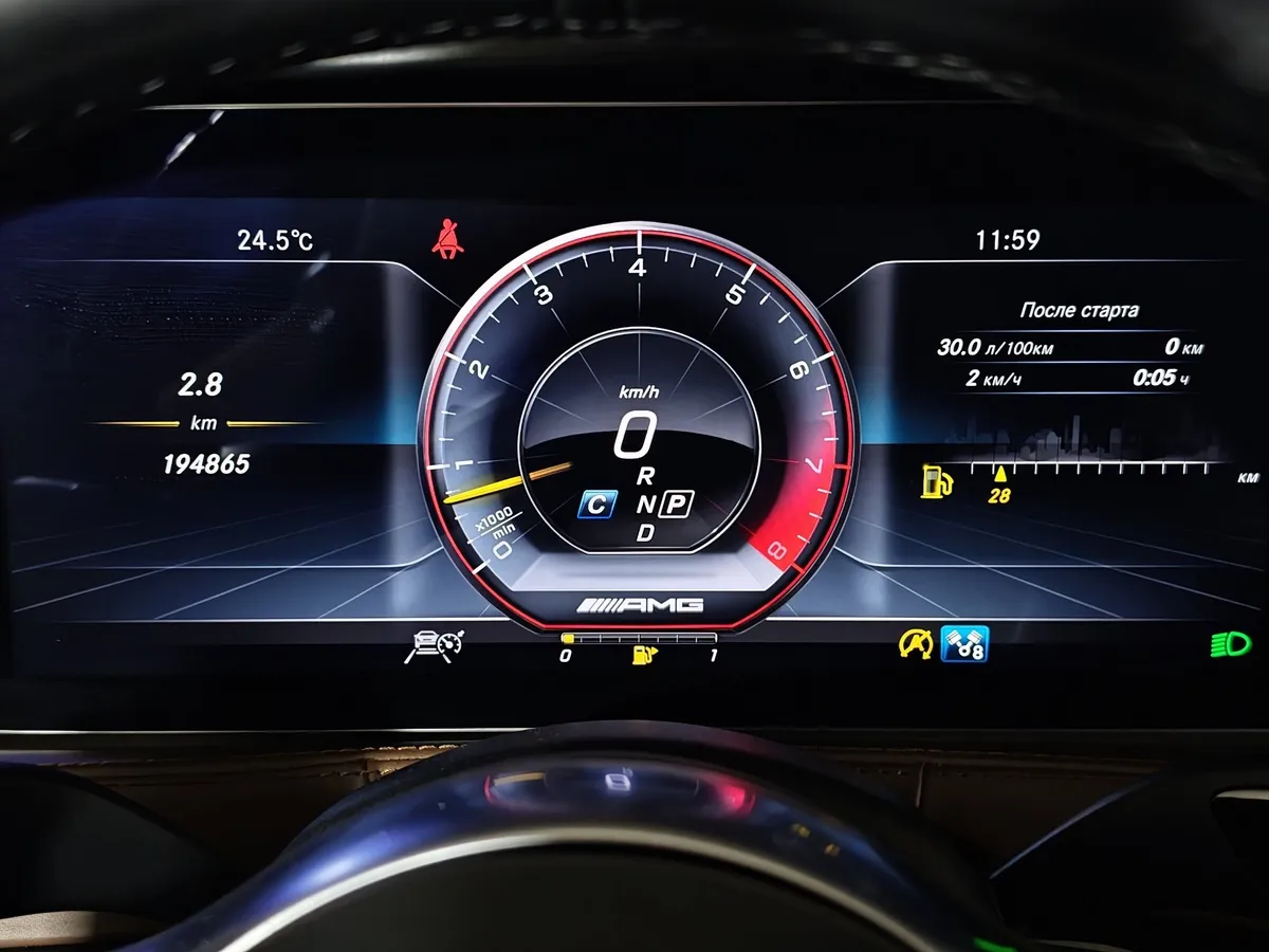Mercedes-Benz S-Класс S 63 AMG 4Matic Speedshift Plus 7G-Tronic длинная база (585 л.с.) Черный в АВИЛОН. Слайд №18