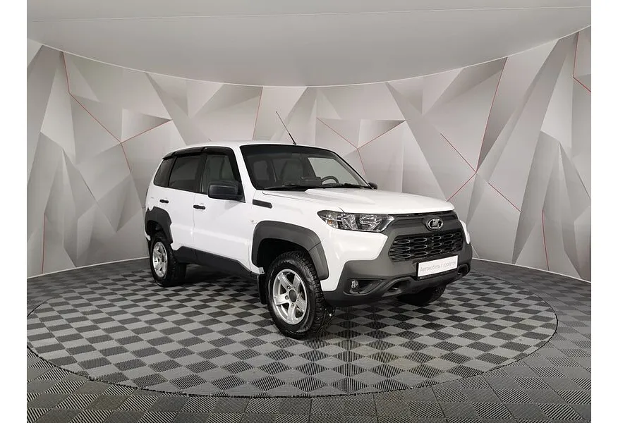 ВАЗ (Lada) Niva 1.7 MT 4WD (80 л.с.) Black Белый в АВИЛОН. Слайд №3