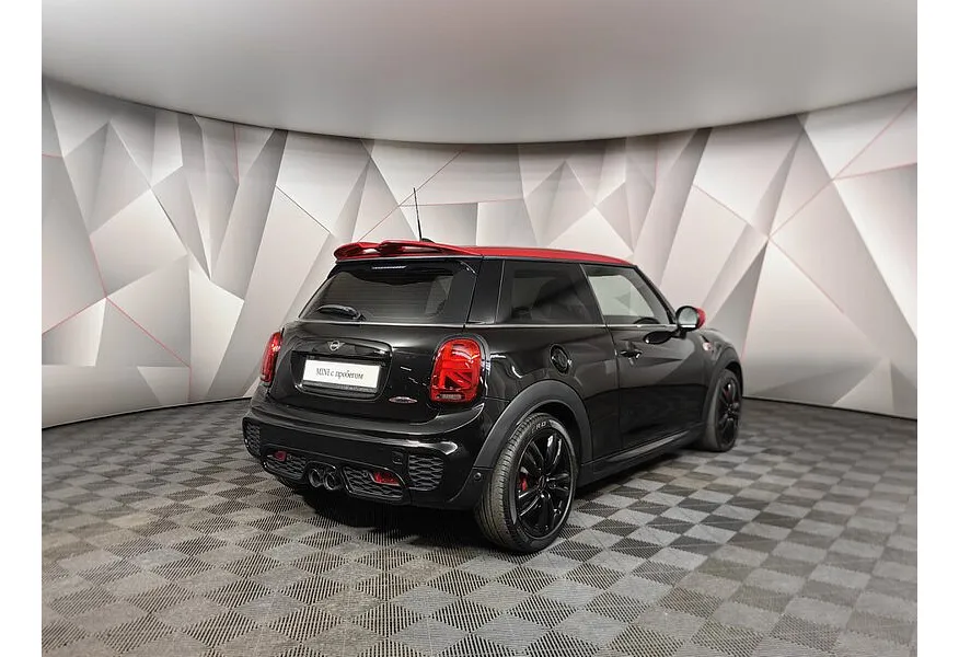 MINI 3 двери JCW 2.0 AT (231 л.с.) Черный в АВИЛОН. Слайд №2