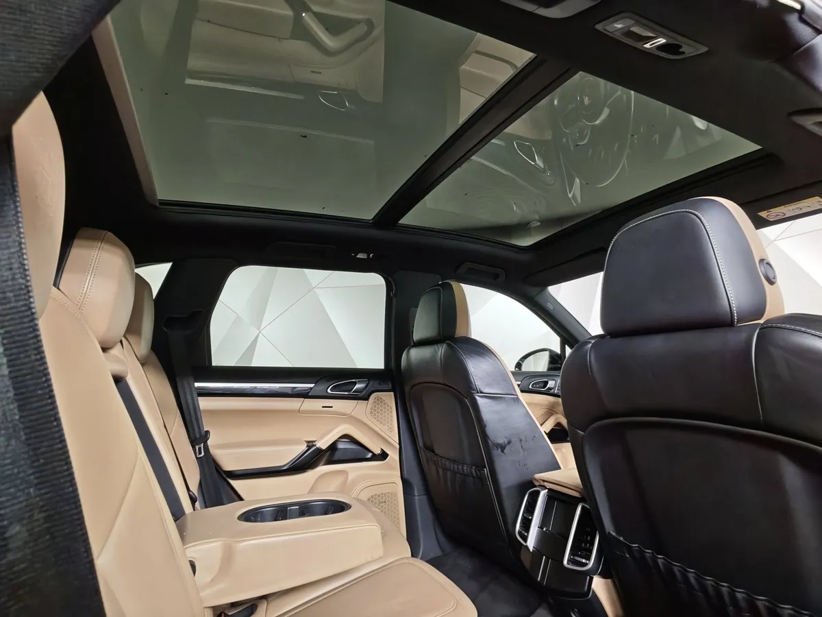 Porsche Cayenne Diesel 3.0 Tiptronic S AWD (245 л.с.) Черный в АВИЛОН. Слайд №20