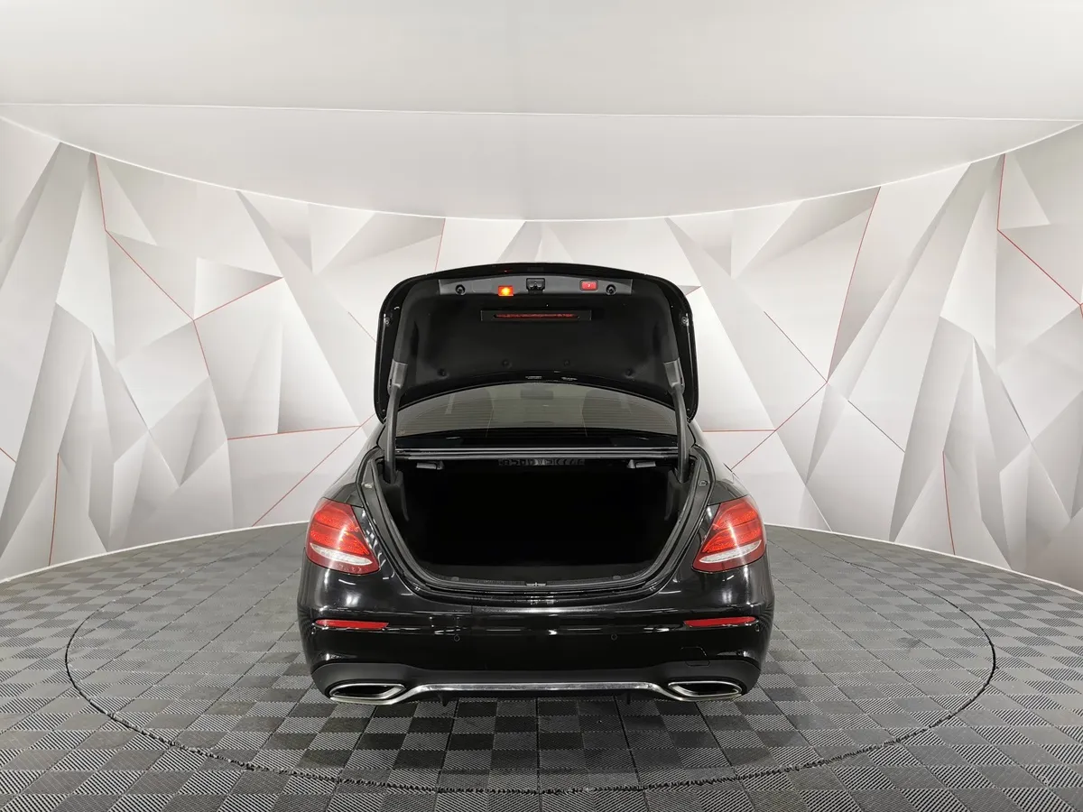 Mercedes-Benz E-Класс E 200 9G-TRONIC (197 л.с.) Черный в АВИЛОН. Слайд №11